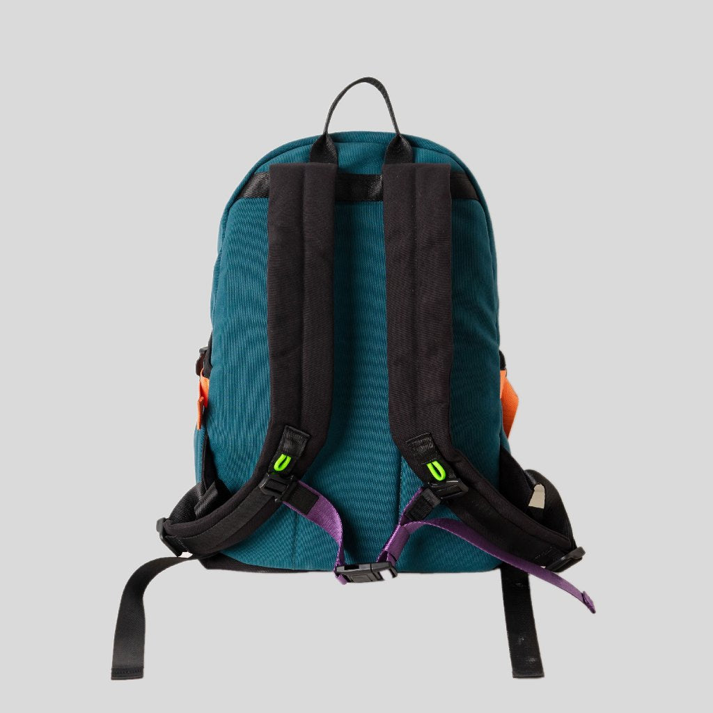 SUGACOAT STUDIOS - Pinnacle Daypack Medium Teal