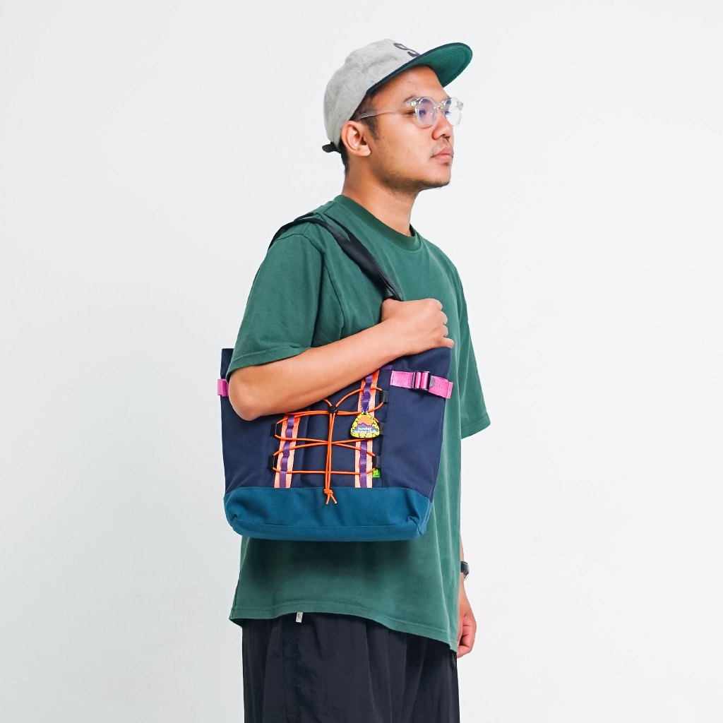 SUGACOAT STUDIOS - PINNACLE TOTE NAVY