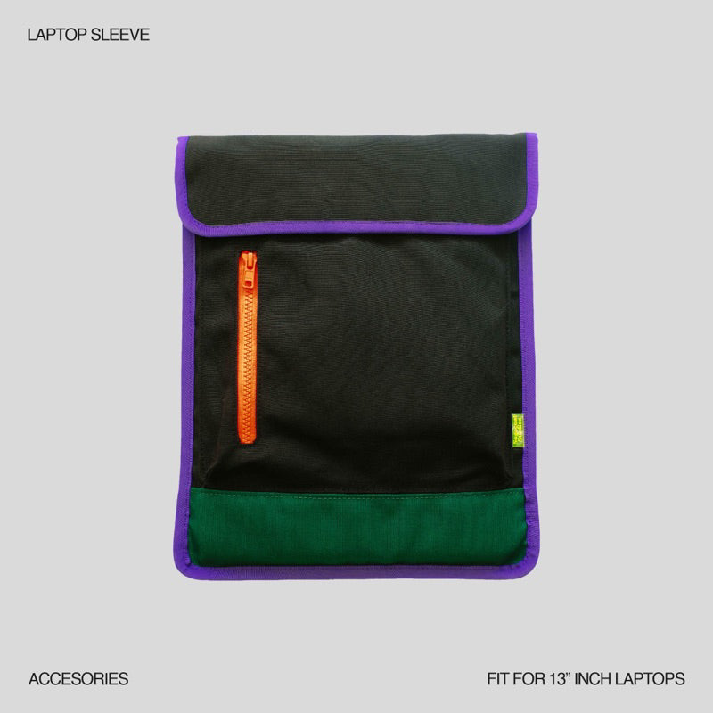 SUGACOAT STUDIOS - Comfy Laptop Sleeve in Black (13")